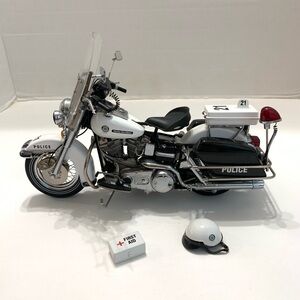 Franklin Mint 1976 Harley Davidson Electra Glide Police Motorcycle 1:10 Scale